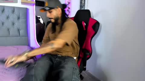 hache222 online show from 12-31-24, 08:45