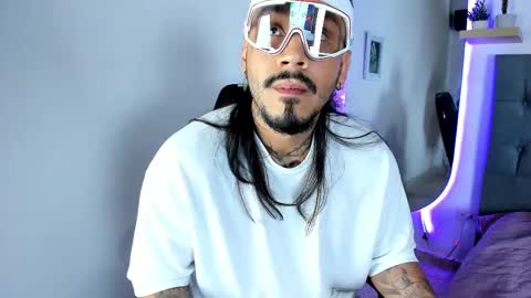 hache222 online show from 02-14-25, 11:31