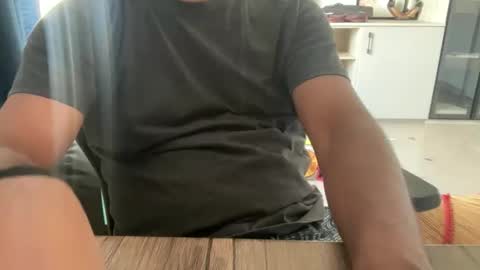 Snapshot of hackervivek chatting on 05-19-26, 08:53 Indian jhonnysins online show from 05-19-26, 08:53