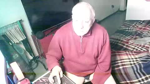 hacknoob62 online show from 11-24-25, 06:40