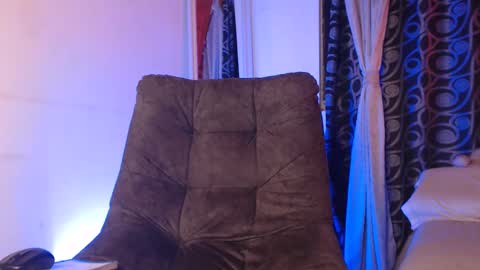 Snapshot of hadez_69 chatting on 05-12-26, 11:35 HADEZ online show from 05-12-26, 11:35