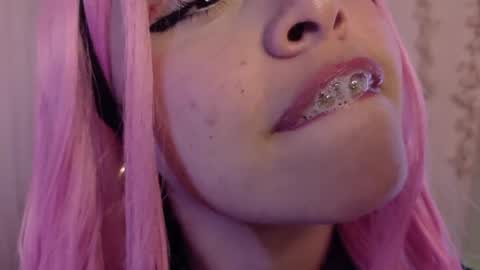 Snapshot of haelycute chatting on 05-21-26, 01:12 Haely online show from 05-21-26, 01:12