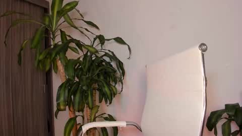 Hailey online show from 10-01-25, 10:21