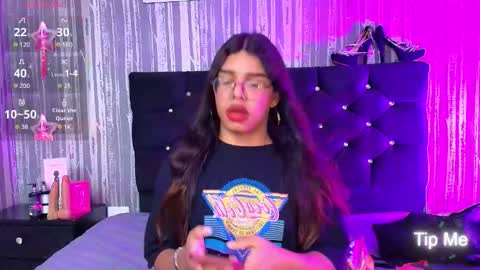 Snapshot of hailey_johnsonn chatting on 10-30-25, 01:23 hailey_johnsonn online show from 10-30-25, 01:23