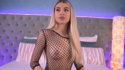 Snapshot of hailey_madow chatting on 11-04-25, 07:18 Hailey online show from 11-04-25, 07:18