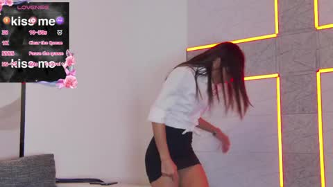 Snapshot of hailey_peach chatting on 05-03-26, 05:30 HaileyPeach online show from 05-03-26, 05:30