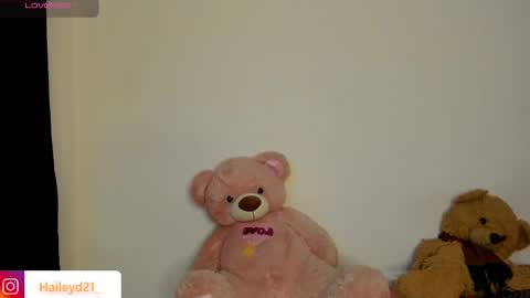 Hailey online show from 03-27-26, 12:05