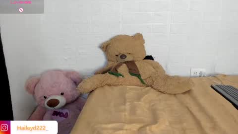 Hailey online show from 06-25-26, 05:12