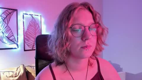 Hailey online show from 11-18-25, 08:52