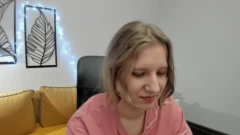 Hailey online show from 02-25-26, 12:15