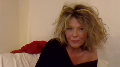 Snapshot of haileys123 chatting on 01-23-25, 02:55 Hailey online show from 01-23-25, 02:55