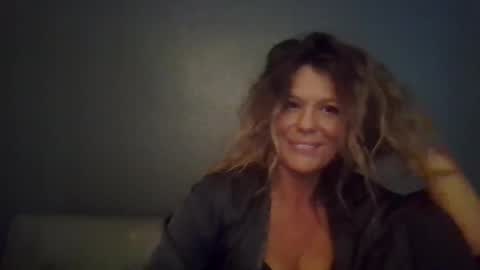 Snapshot of haileys123 chatting on 10-11-25, 10:52 Hailey online show from 10-11-25, 10:52