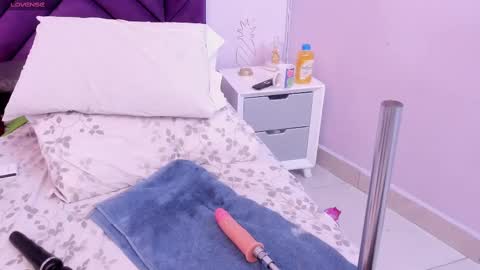 haileystonei online show from 03-08-25, 06:26