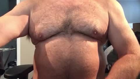 Snapshot of hairbear5 chatting on 06-27-26, 01:17 Bruce online show from 06-27-26, 01:17