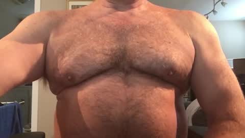Snapshot of hairbear5 chatting on 07-07-26, 01:37 Bruce online show from 07-07-26, 01:37