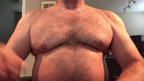 Snapshot of hairbear5 chatting on 08-06-26, 01:57 Bruce online show from 08-06-26, 01:57