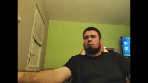 Snapshot of hairy_guy007 chatting on 12-30-24, 09:50 hairy_guy007 online show from 12-30-24, 09:50