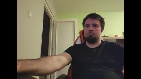 Snapshot of hairy_guy007 chatting on 02-14-25, 07:02 hairy_guy007 online show from 02-14-25, 07:02