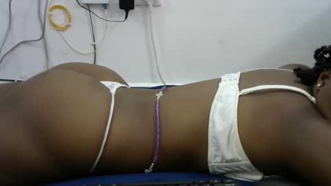 Snapshot of hairy_squiter chatting on 02-16-25, 11:27 Zaraha online show from 02-16-25, 11:27