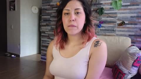 Snapshot of hairyandsexysalma chatting on 10-30-25, 09:37 SALMA  online show from 10-30-25, 09:37