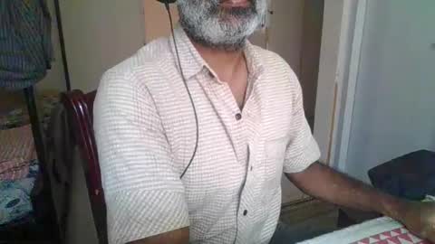 Snapshot of hairydarky chatting on 12-19-25, 06:42 Pratap online show from 12-19-25, 06:42