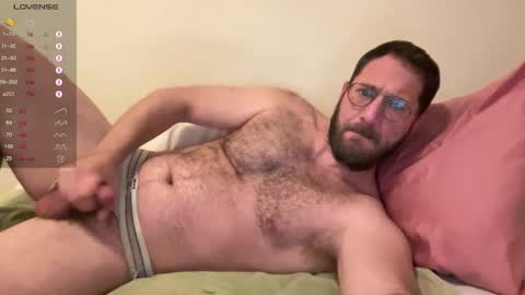 Snapshot of hairyfitguy444 chatting on 01-21-25, 02:33 Harry Fit Big Bro Dad Sir online show from 01-21-25, 02:33