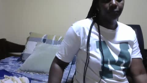 Snapshot of hairypussybigassy001 chatting on 01-01-25, 12:11 hairypussybigassy001 online show from 01-01-25, 12:11