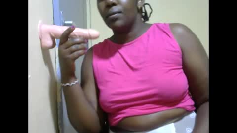 Snapshot of hairypussybigassy001 chatting on 02-09-25, 11:36 hairypussybigassy001 online show from 02-09-25, 11:36