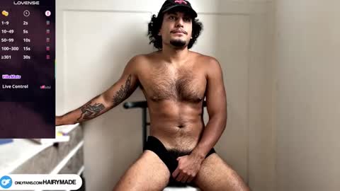Snapshot of hairyshort chatting on 10-08-25, 02:14 hairy and short online show from 10-08-25, 02:14