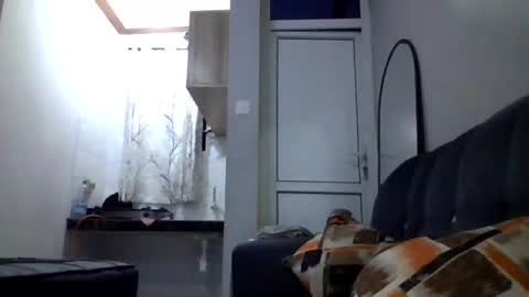 hajra_1 online show from 04-12-26, 05:51