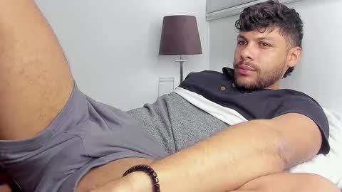 Independent       model  online show from 02-15-26, 08:16