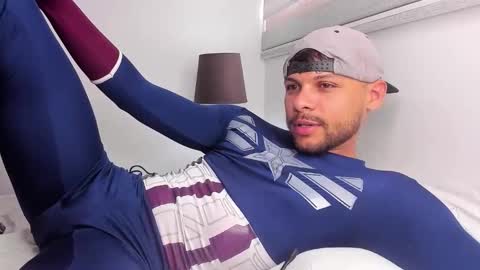 Independent       model  online show from 04-15-26, 08:31