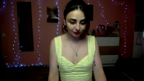 Snapshot of halleyg chatting on 06-16-26, 01:03 Ann online show from 06-16-26, 01:03