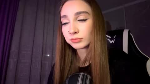 Holly online show from 11-06-25, 06:31