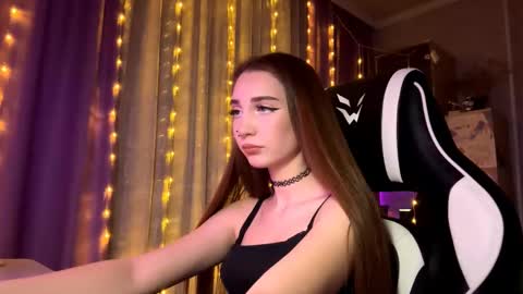 Holly online show from 12-17-25, 07:20