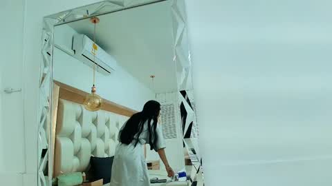 Hallie Stone online show from 04-11-26, 12:09