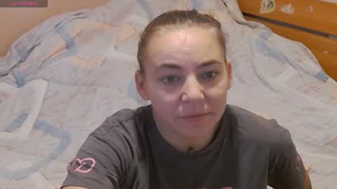 Snapshot of halseysmith chatting on 11-11-25, 10:37 HalseySmith online show from 11-11-25, 10:37