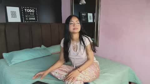 Hamvanessa  online show from 03-09-26, 12:20