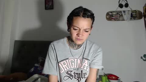 Hanya online show from 12-13-24, 01:48