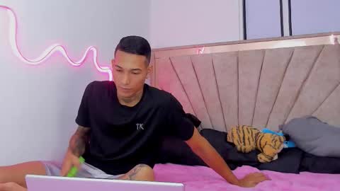 Hana and Zeta online show from 03-03-26, 04:02