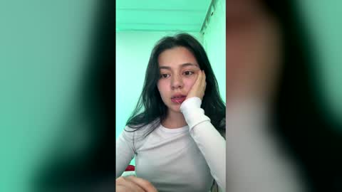 Hana Garcia online show from 05-17-26, 02:09