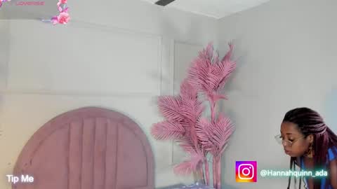 Snapshot of hanaahquinn chatting on 04-25-26, 11:35 hanaahquinn online show from 04-25-26, 11:35