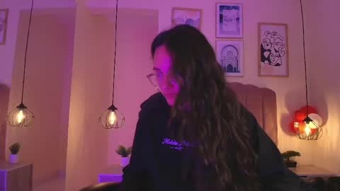 hanabie_ online show from 04-17-26, 03:20