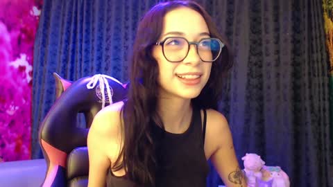 Hanaku  online show from 01-10-25, 02:13