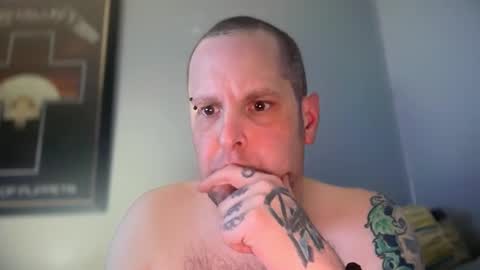 Snapshot of hand_banana_420 chatting on 12-17-25, 01:44 hand_banana_420 online show from 12-17-25, 01:44