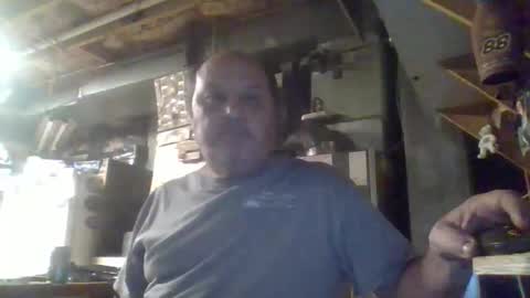 Snapshot of handiemanhere chatting on 04-05-26, 05:48 naked man online show from 04-05-26, 05:48