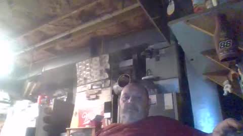 Snapshot of handiemanhere chatting on 04-21-26, 12:55 naked man online show from 04-21-26, 12:55