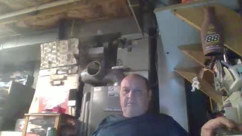 Snapshot of handiemanhere chatting on 05-06-26, 01:47 naked man online show from 05-06-26, 01:47