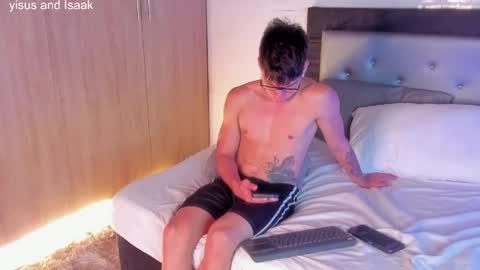 handsome_boys69 online show from 04-18-26, 10:32