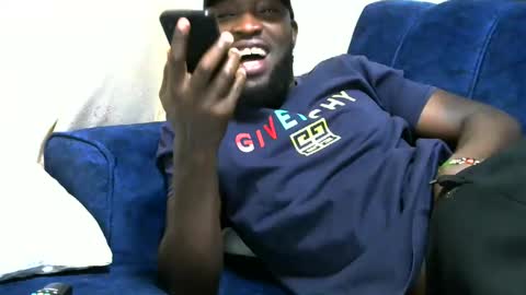 Snapshot of handsome_king30 chatting on 12-02-24, 08:00 handsome king online show from 12-02-24, 08:00